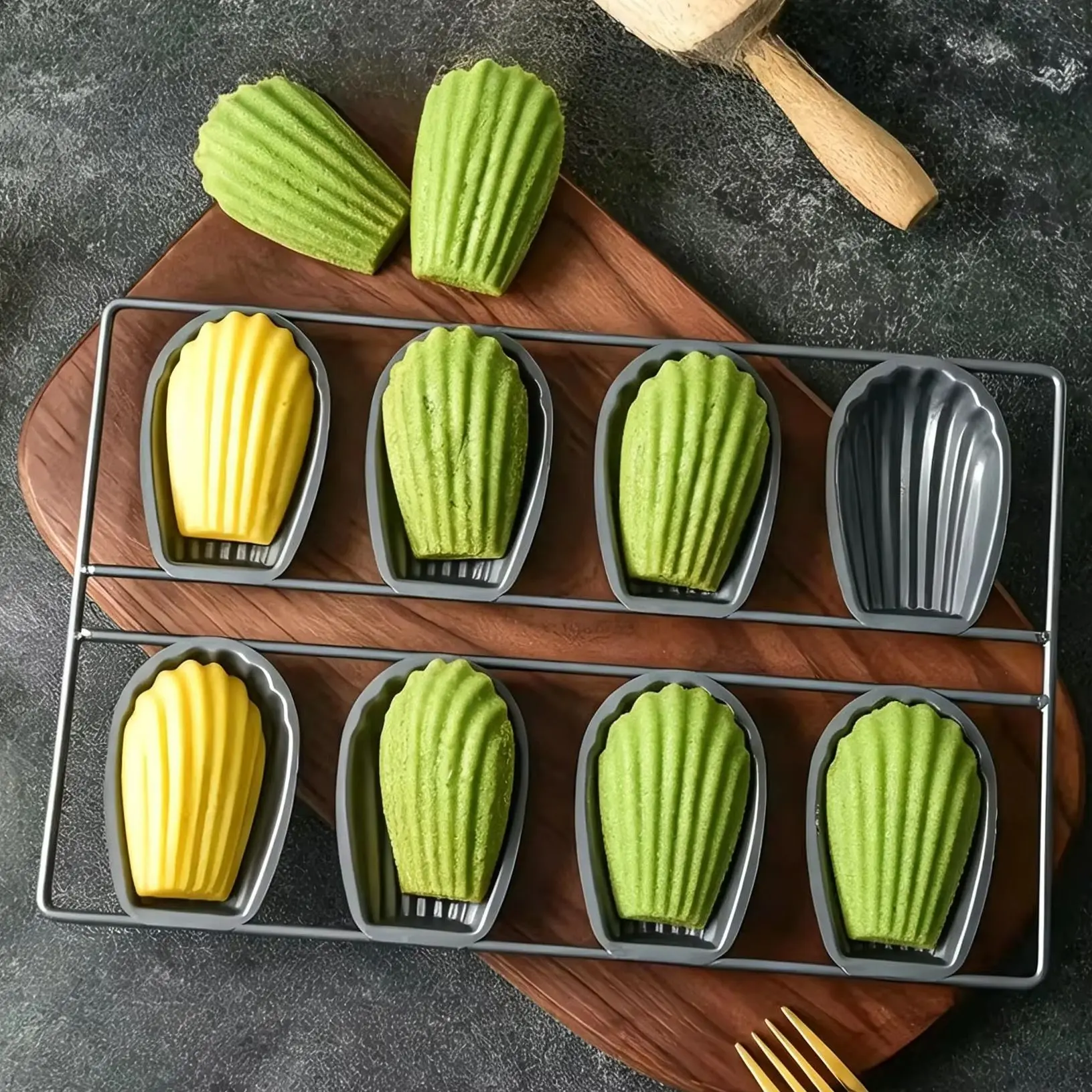 8-Cavity Shell Madeline Cake Mold Metal Jelly Dessert Baking Pan Heat Resistant Kitchen Pastry Bakeware Baking Supplies