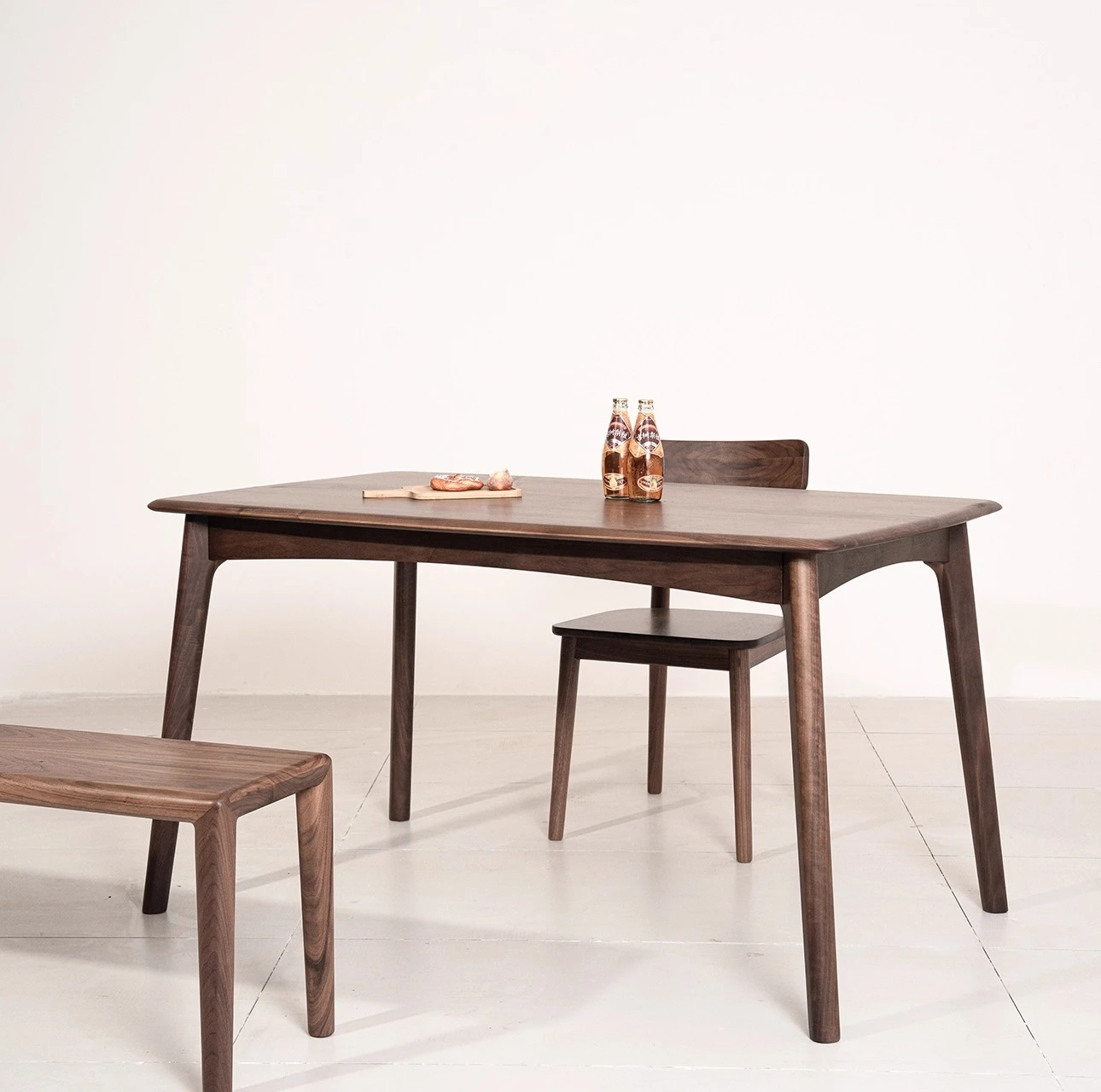 

North American black walnut dining table, all solid wood medium antique tenon and tenon dining table, household desk tea table