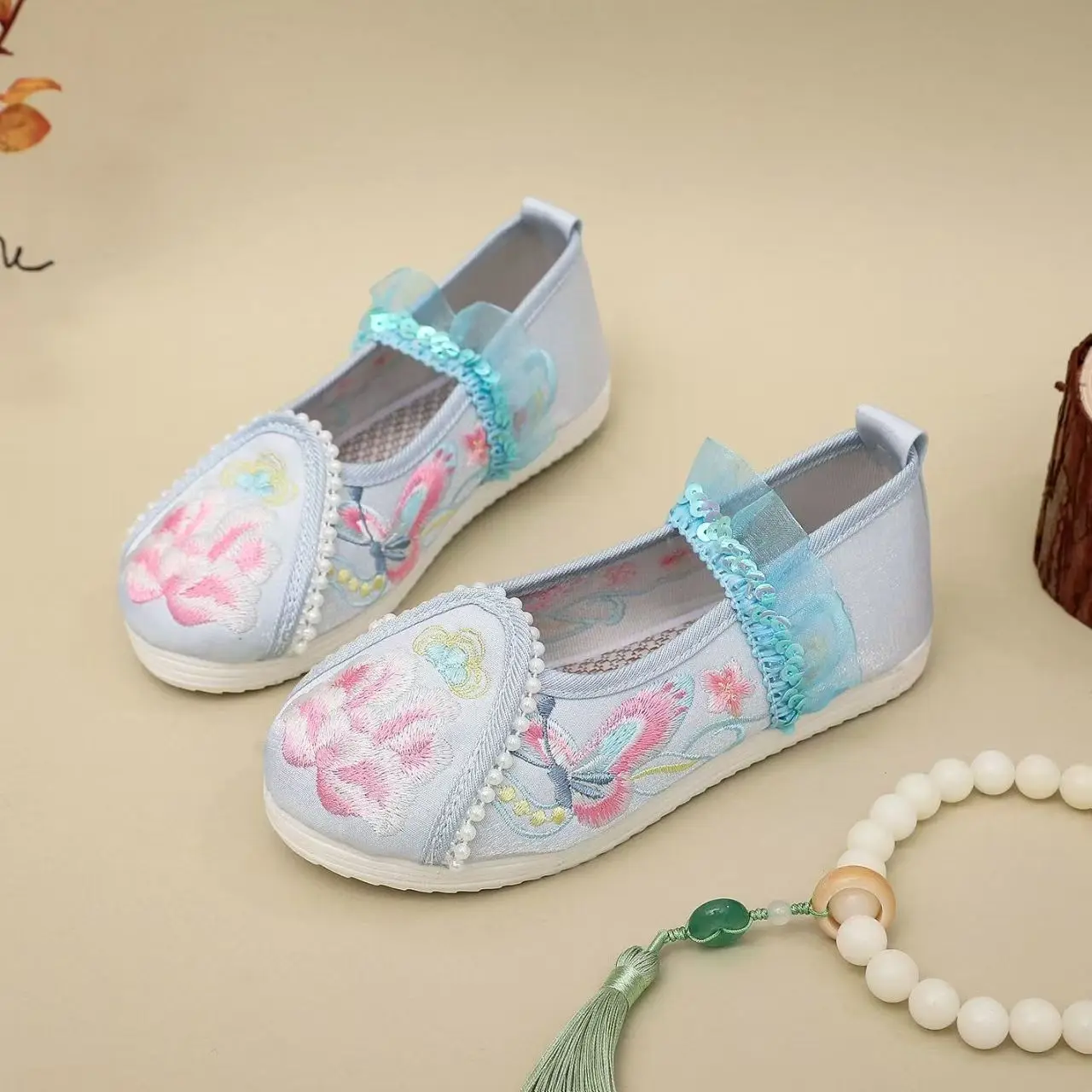 Girl's Flat Sole Embroidered Hanfu Shoes Spring Summer New Soft sole Round Toe Shallow Slip On Ethnic Style Performance Shoes