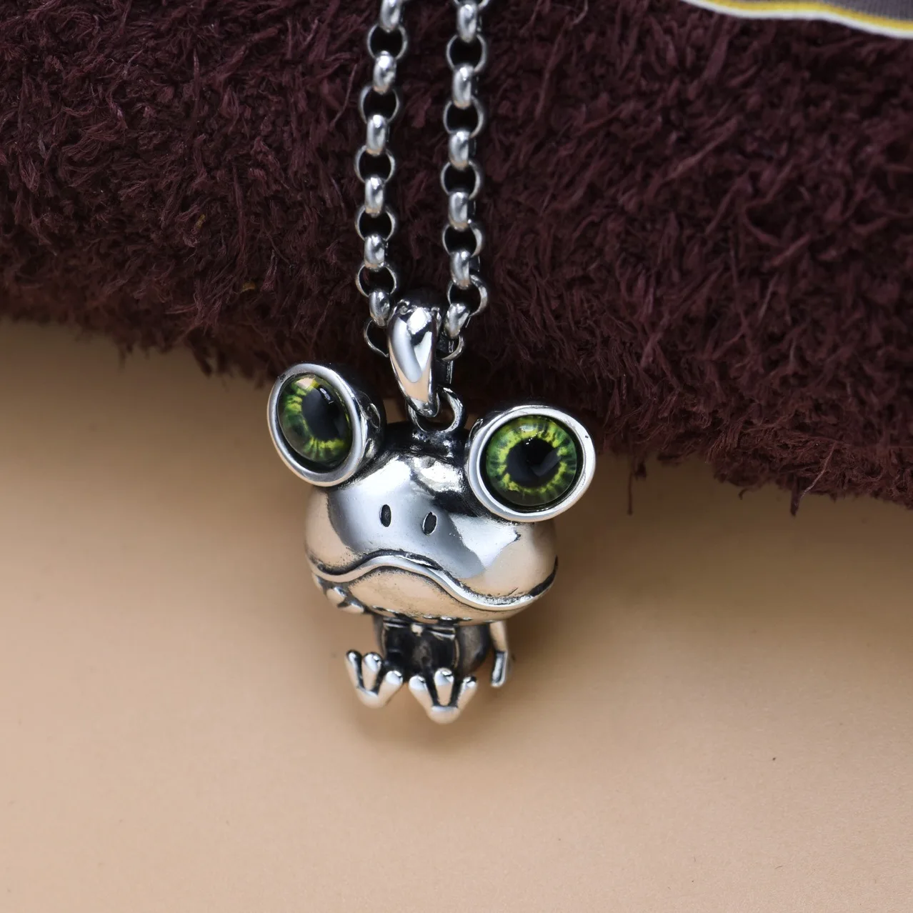 

S925 sterling silver ornament personal cute heart frog pendant cute and adorable Sweet creative casual necklace pendant