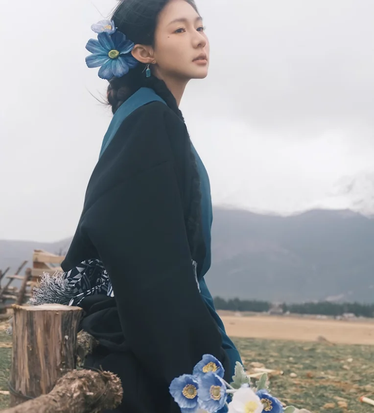 رداء Xizang الصيني التبتي للسيدات