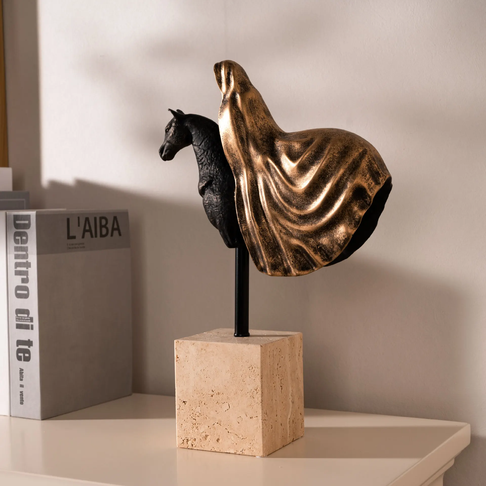 Creative Luxury Horse Head Sculpture TV Cabinet and Entrance Decoration Abstract Irregular War Horse Statue Model Decoration