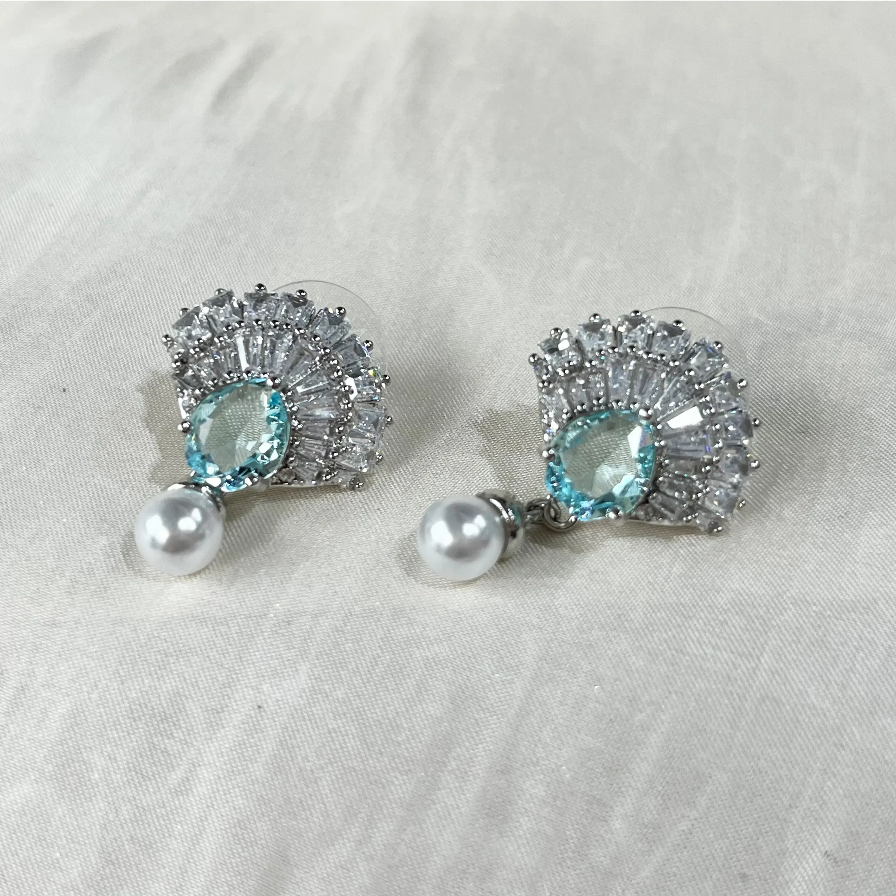 Originale 2024 Fine Jewelry Set Pearl Drop Earring Pink Charms Shell collana bracciale gioielli per le donne accessori per feste