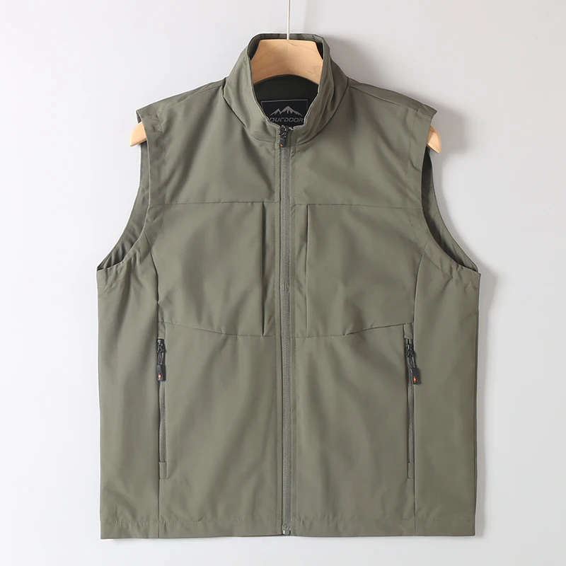 

Мужской повседневный жилет свободного кроя для активного отдыха с множеством карманов, воротником-стойкой, модными накладками на плечах, осенняя модель