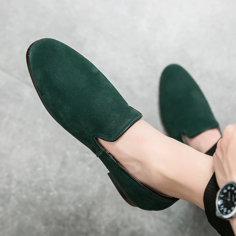 Slip-on men\'s shoes English small leather shoes frosted pointed lazy shoes men\'s hair stylist leather shoes flip fur beans shoes
