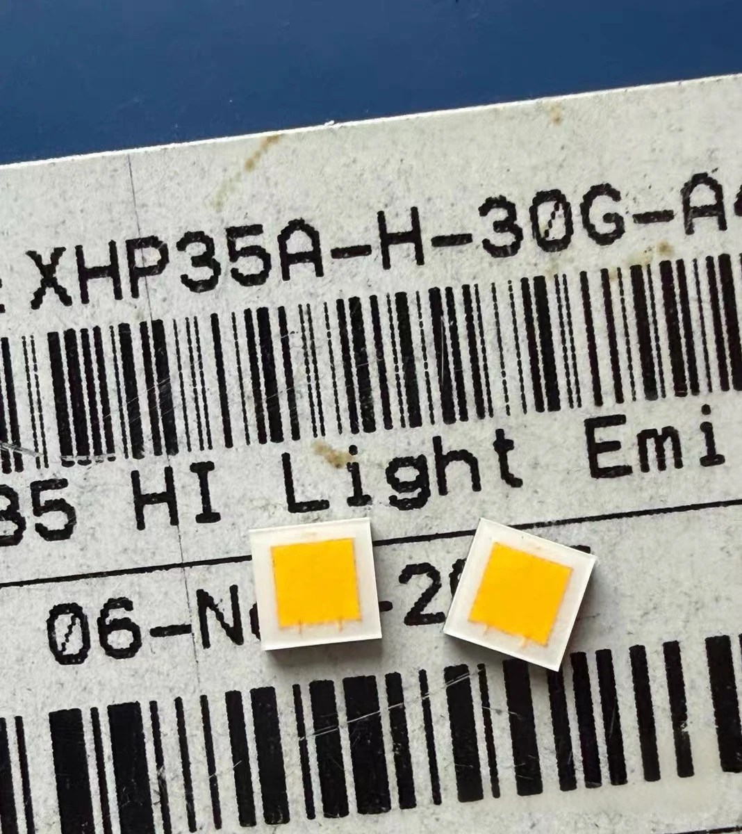 For CREE flat head XHP35 ceramic 3535 high display warm white LED lamp beads XHP35A / XHP35 / XHP35 1st generation