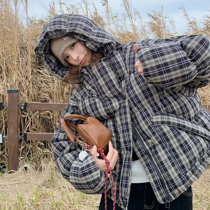 

Retro Plaid Short Down Cotton Jacket for Petite Women in Winter 2025 New High-end Cotton Jacket