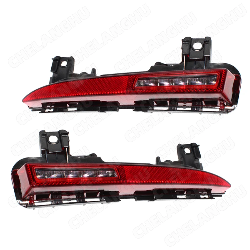 1Pair Rear Bumper Reflector Lights For Porsche Macan 2022 2023 2024 Tail Brake Lamp Rear Fog Lamp OEM 95B945701D 95B945702D