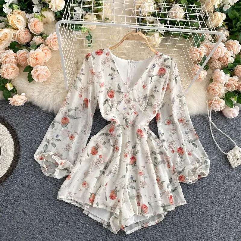 French Retro Flower Print V-neck Short jumpsuit Women's Summer New Bubble Sleeves Slimming and Versatile Casual jumpsuits