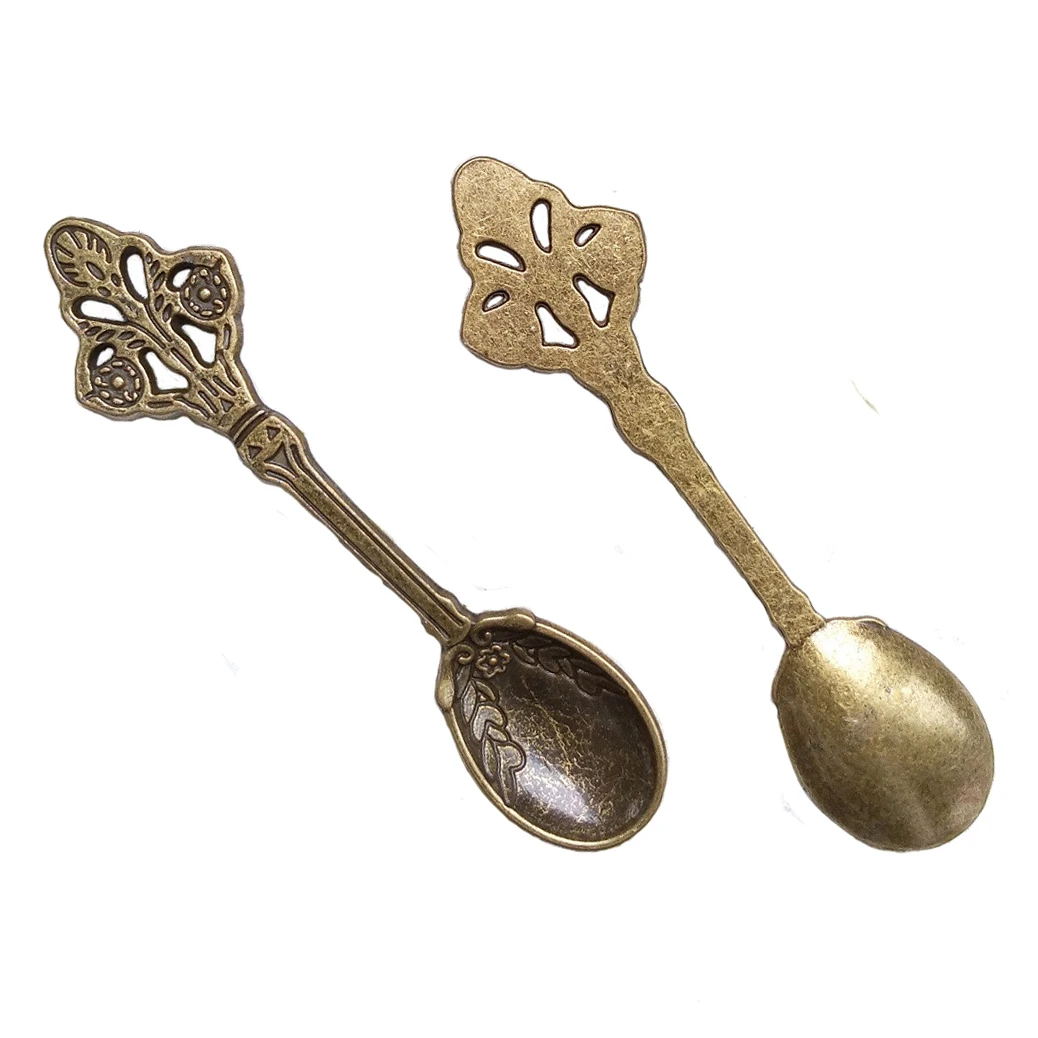 20pcs Spoon Charms Pendants Diy Ornaments Suspension Metal 59mm Retro Bronze Handwork Bracelet Crafts Jewelery Fittings Supplies