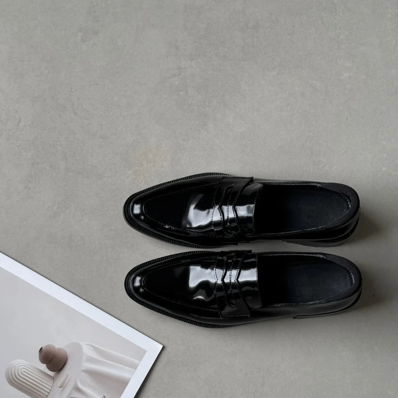 

Women's Patent Leather Loafers 2026 British Style Pointed Toe Block Heel Slip-On Casual Office Black Dress Shoes For Ladies