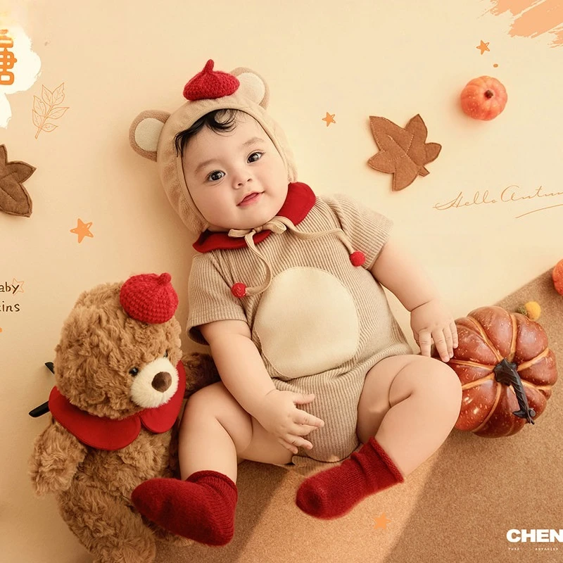 Baby Photography Props Cute Bear Theme Handmade Knitted Outfit with Hat Fall Season Decors Bear Doll Set for Studio Photoshoot