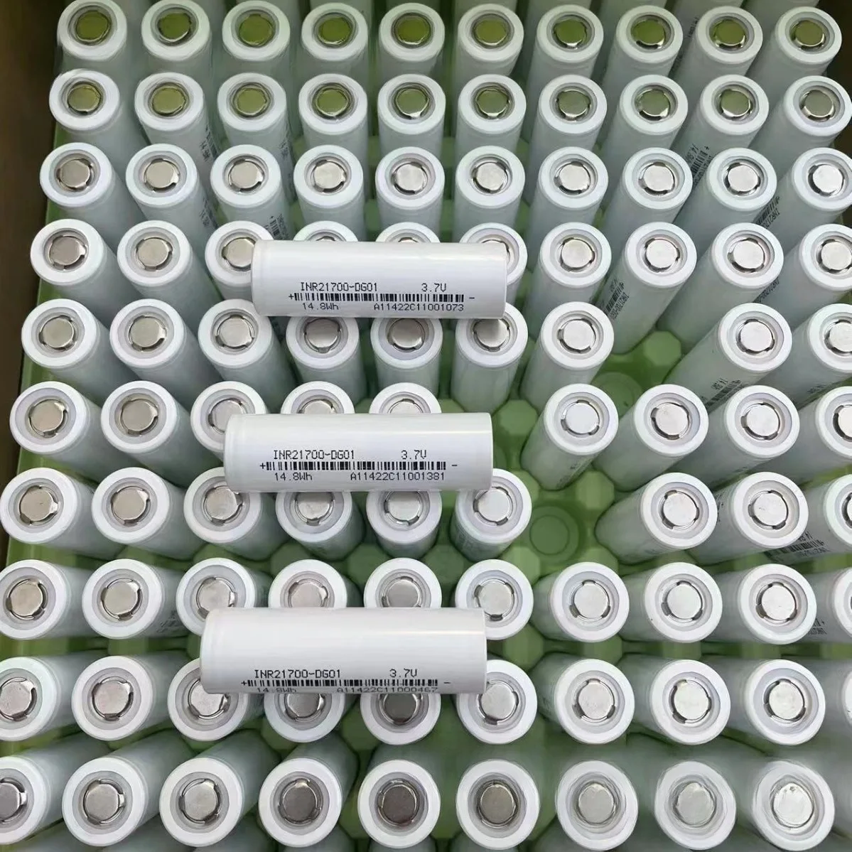 Original 21700 Battery High-capacity 3.7V 5000mAh Lithium-ion Rechargeable Batteries for Super Powerful LED Bright Flashlight