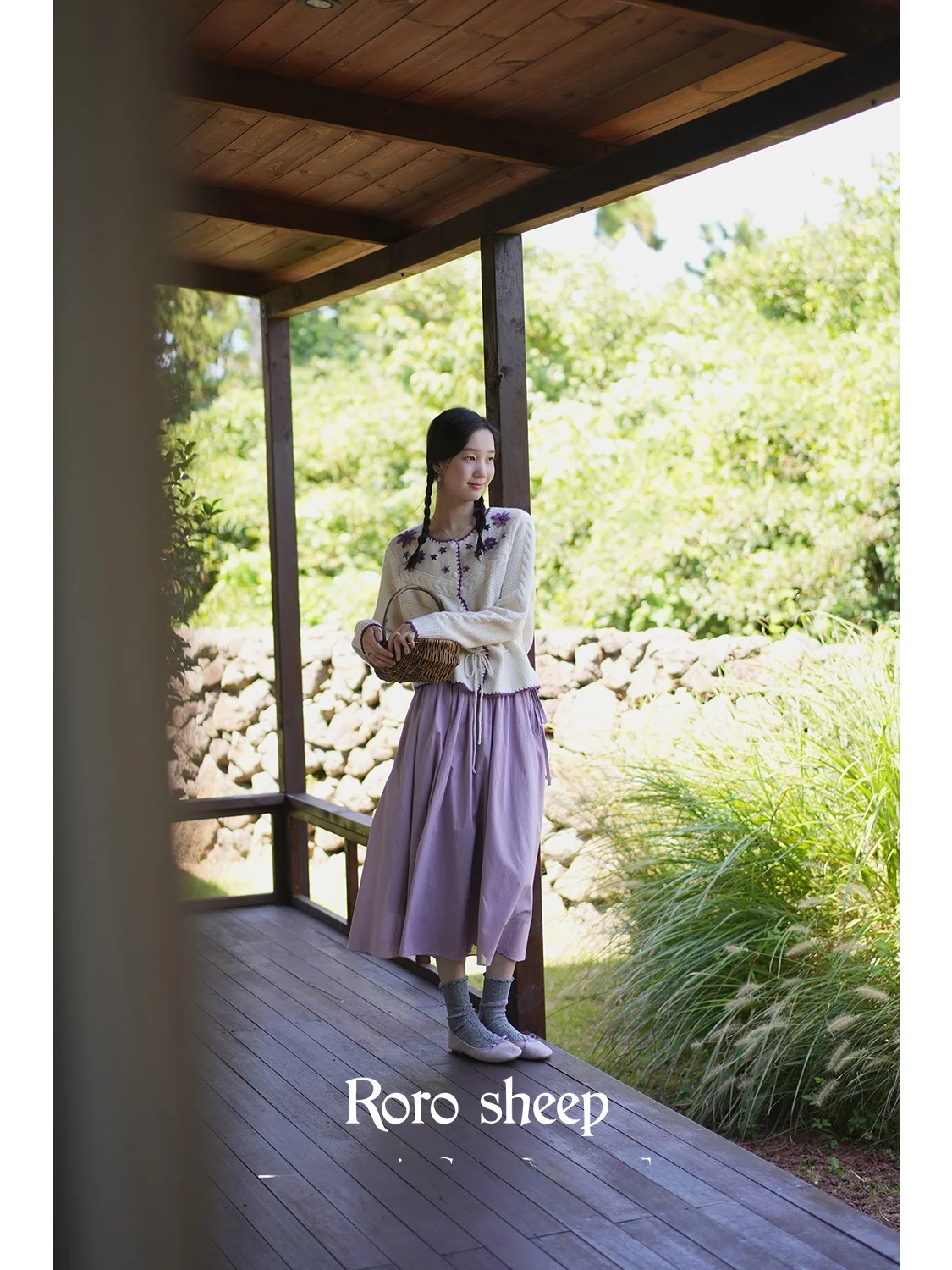 

Roro eep Vintage Handmade Knitted Wool Sweater Women's Two-Piece Set Purple Vine Ribbon Floral Crochet Long Sve Cardigan