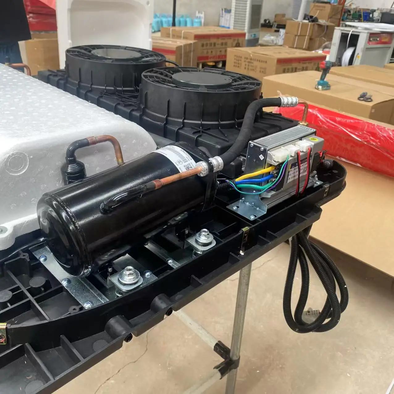 

Top-Mounted 12/24V DC Parking AC Variable Frequency Model Rapid Cooling Auto Parking Air Conditioner For Various Cars