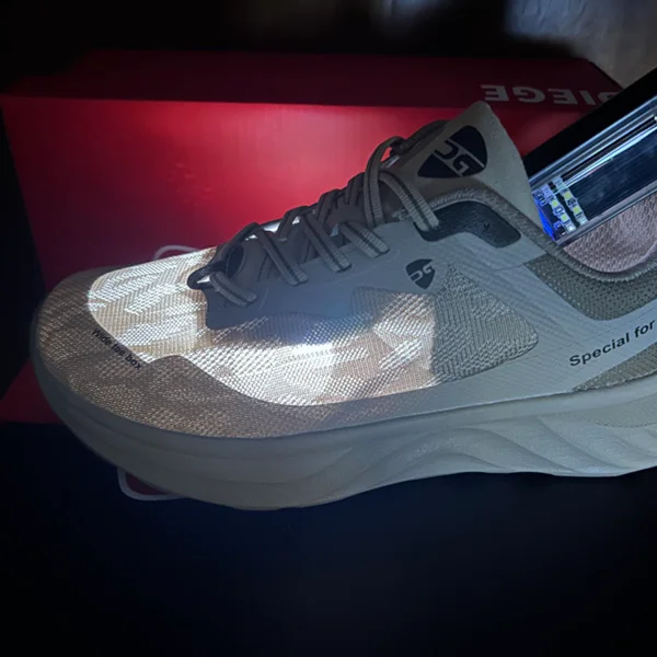 

Мужские летние сверхлегкие амортизирующие спортивные кроссовки с отскоком и легкой сеткой.