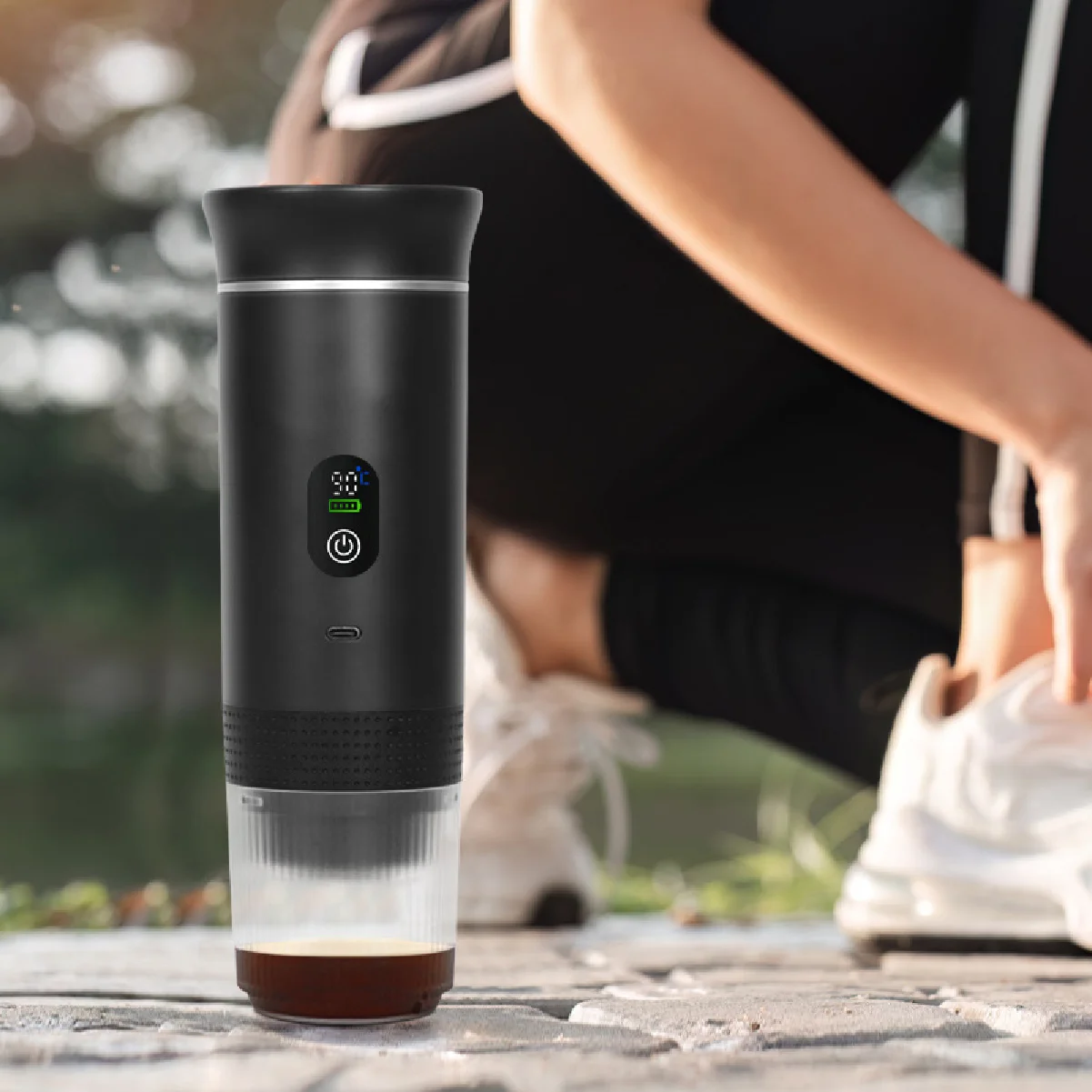 Rechargeable Italian espresso capsule coffee maker, a three-in-one outdoor portable coffee maker with heating function.