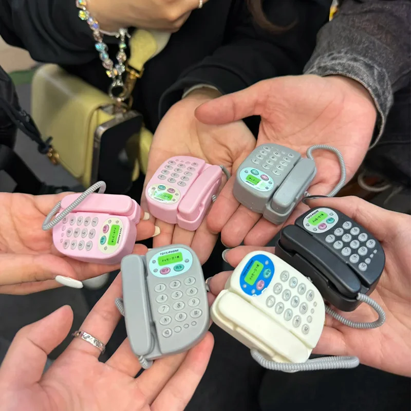 

Toys Spirits Official Mini Retro Cd Player Gashapon Vintage Cassette Music Classic Collectible Toys Gift Series Model Ornaments