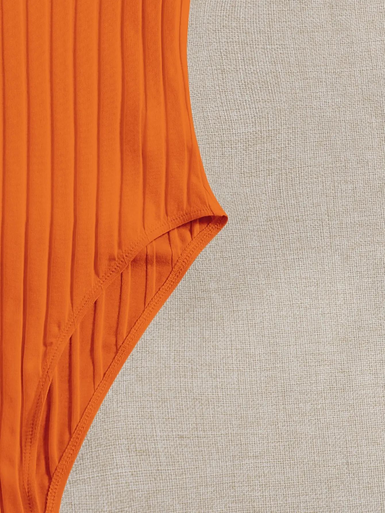 Neues kurzärmeliges, schmales T-Shirt mit V-Ausschnitt, sexy und vielseitiger, eng anliegender Jumpsuit. – Detail 2