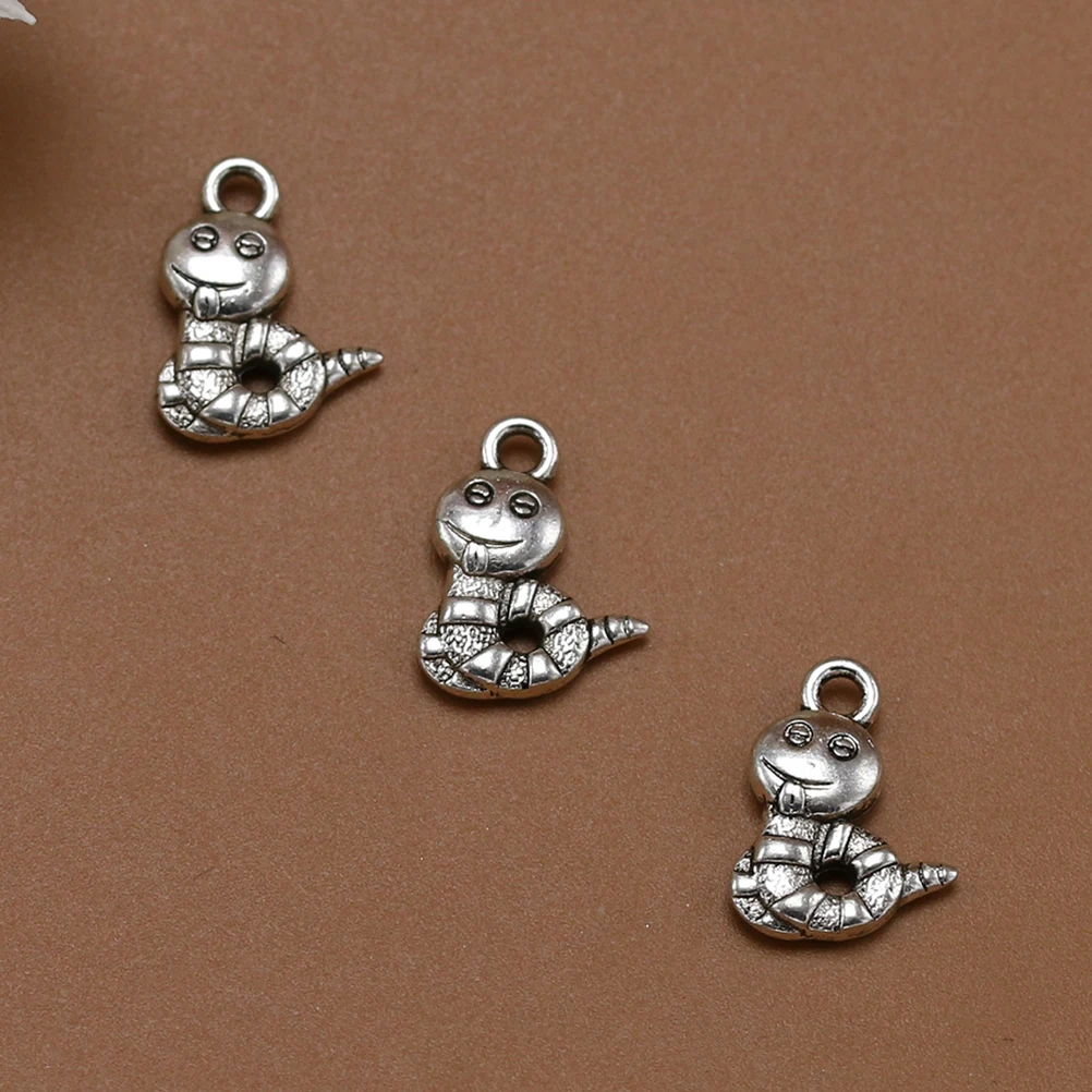 

20 Pcs Alloy Pendant Charms for DIY Necklace Bracelet Earrings Jewelry Making Accessories Silver Color Stylish Design