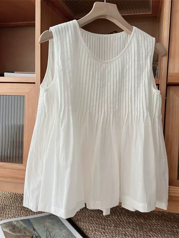 ホワイトコットンリネンベストシャツ レディース 夏デザイン プレスプリーツ ラウンドネック ノースリーブ ショルダーパッドトップ ルーズフィット 薄型モデル