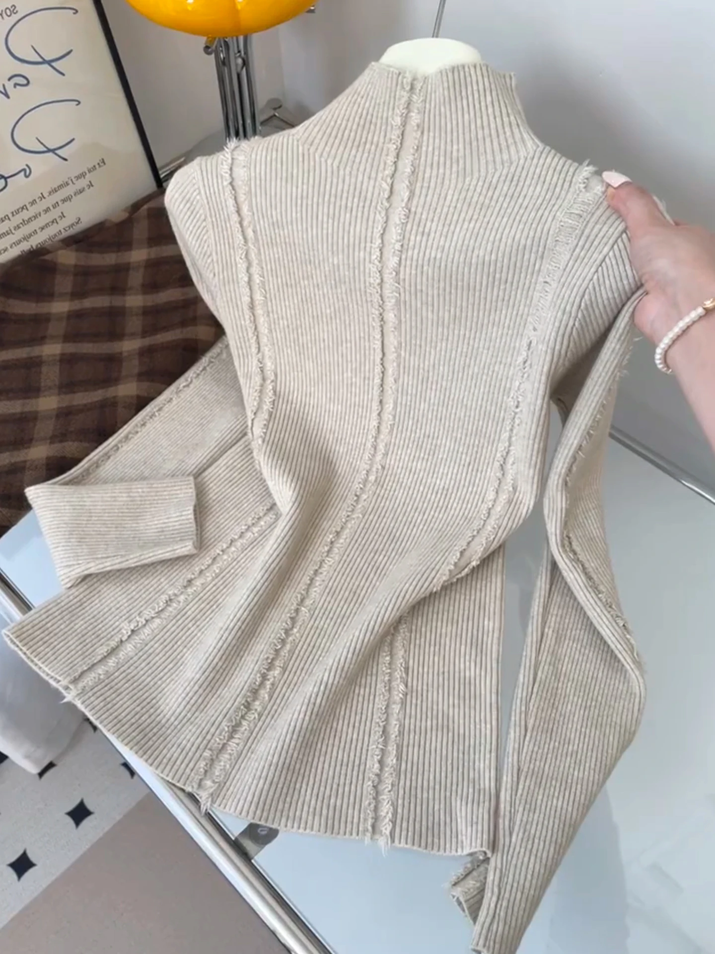 

Мягкий вязаный свитер с длинными рукавами, повседневный однотонный женский топ, удобный, приятный для кожи, в корейском стиле, для поездок на работу, модный.