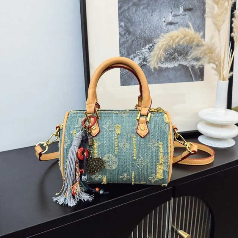 

Women's Messenger Bag Crafted From Flower-Patterned Leather Featuring Paris Style And Casual Vintage Daily Look​