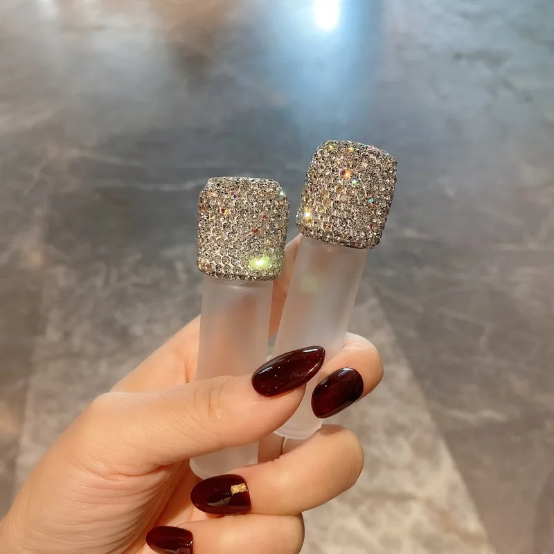 Diamond-encrusted Roll-bearing Dispenser 10ml Perfume Bottle Portable Glass Roller Essential Oil Empty Bottle 10ml