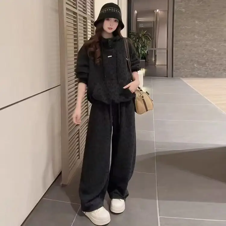 

Korean Style Fleece Lined Thickened Hoodie And Wide Leg Pants Two Piece Set for Women Casual Sportswear Spring Autumn Winter