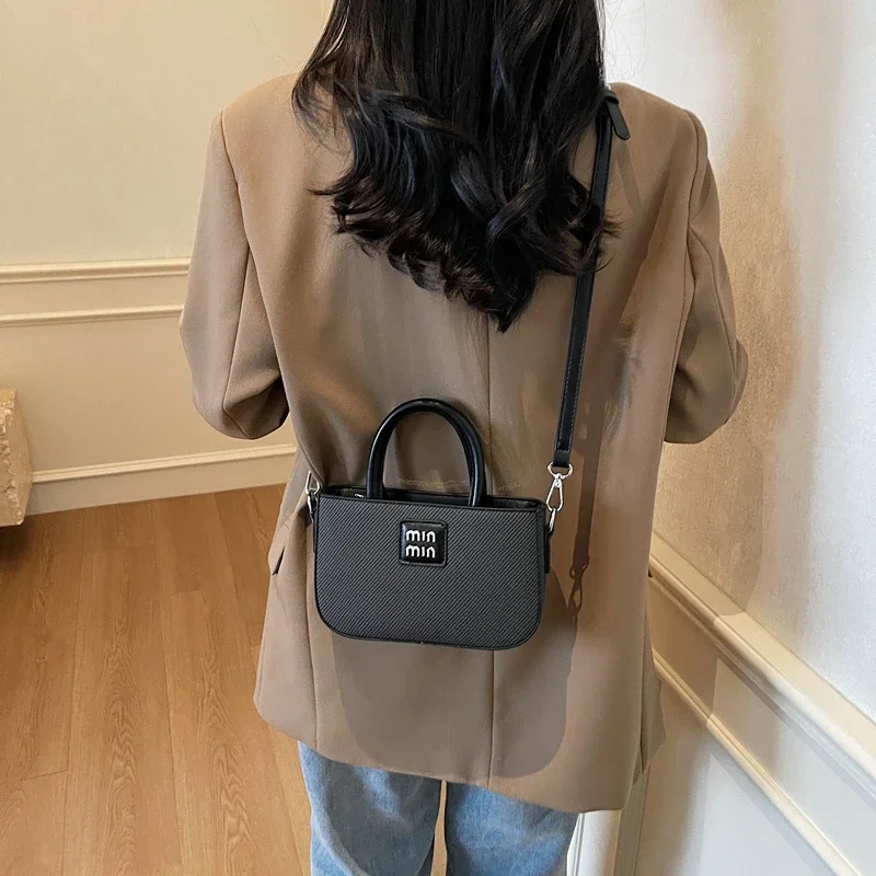 

Luxury Designer Inspired Handbag - Stylish Minimalist Crossbody Bag With Letter Logo Vintage Leather Large Capacity Shopper