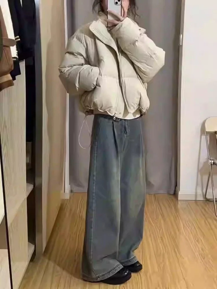 

Женская укороченная хлопковая куртка оверсайз 2026: Новинка осенне-зимнего сезона, утепленное пальто из хлопка, корейская версия, маленький размер, объемный крой.