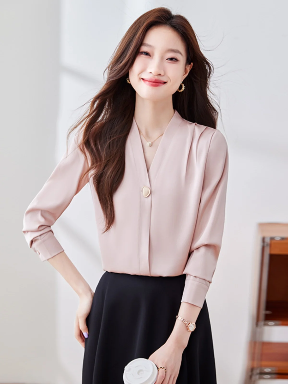 

Elegant V-neck Silk Satin Shirt Women's Autumn Fashion Commute Style Long Sleeve Regular Length Pure Color Business Casual Shirt