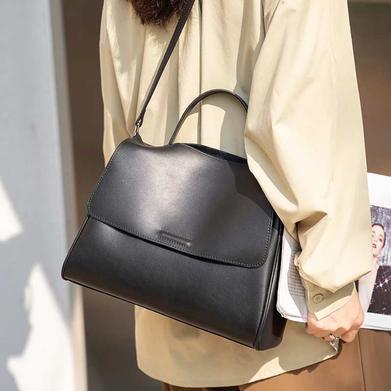 

Women Cow Genuine Leather Durable Shoulder Bag Female Fashion Luxury Designer Handbag Ladies Retro Commuting Large Capacity Bags