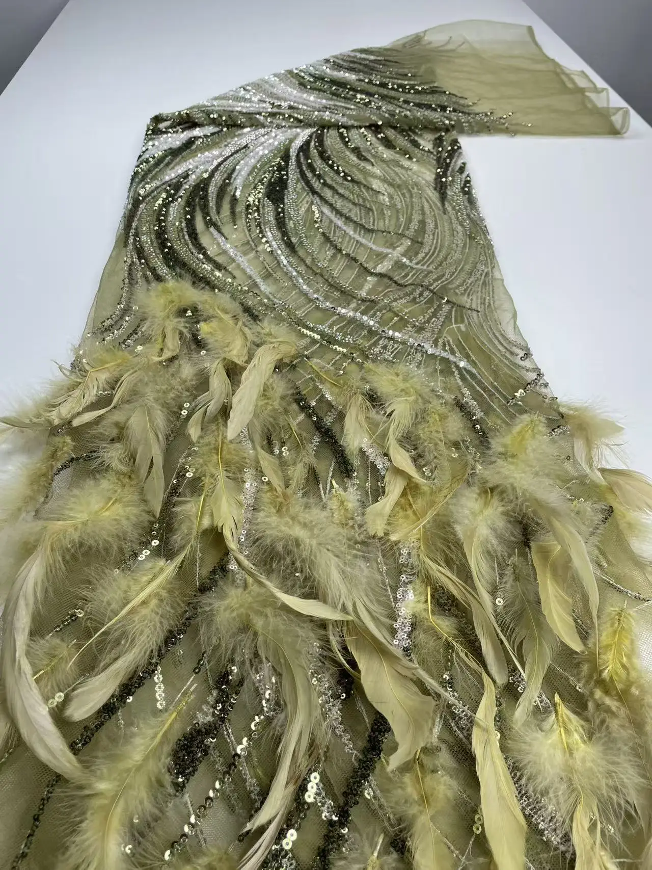 

2026 новейшая 3D вышивка перьями, расшитая бисером и блестками, африканская кружевная ткань, высокое качество, нигерийский французский материал для дам, свадебный материал