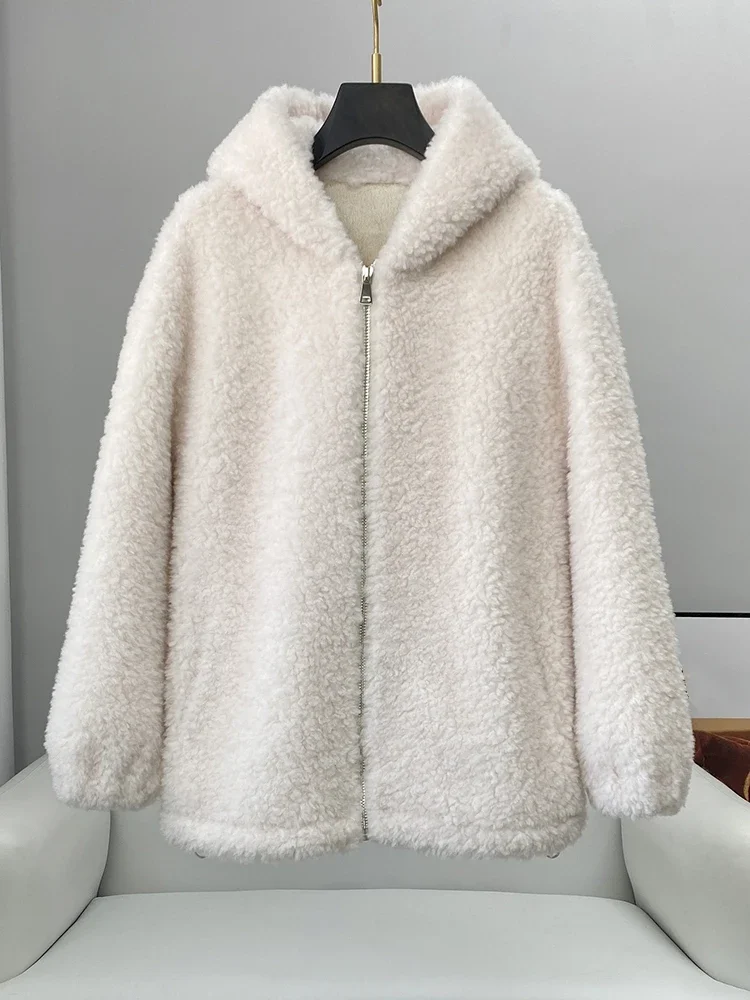 2024 Lady Real Wool Fur Coat With Cute Hood Winter Warm Women New Fashion Design Jacket CT323