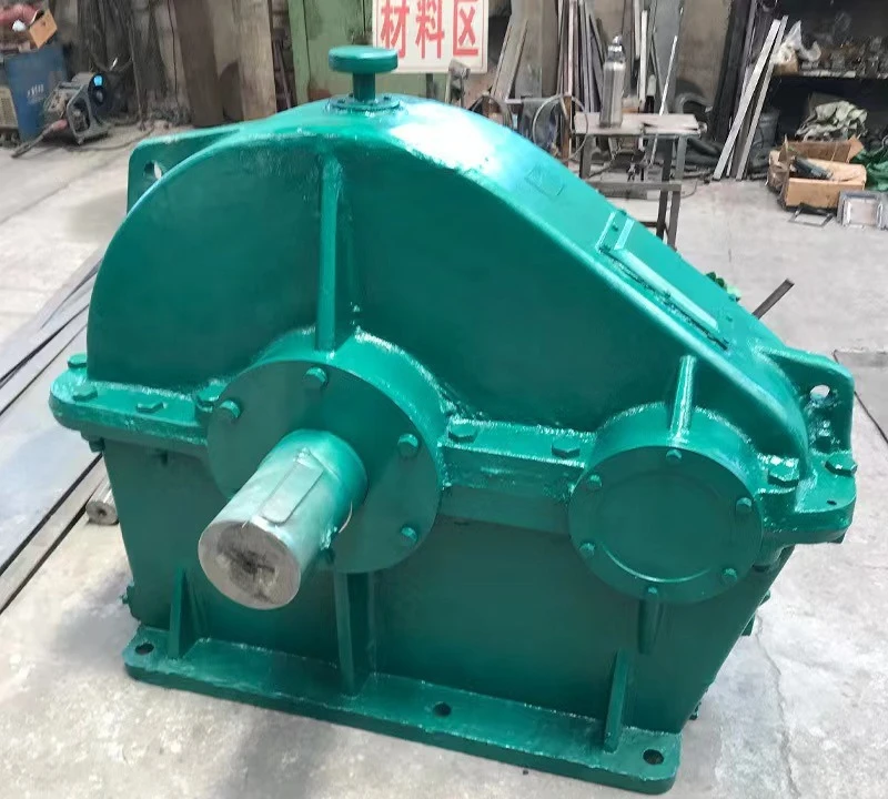 Horizontal cylindrical gearbox Thickened shell gearbox Heavy gear reducer