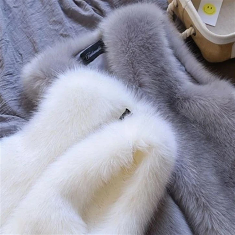 Fur Outerwear Gilet 2024 New Winter Female ImitationFox Fur Vests Coat Winter Warm Waistcoat Fur Vest Jacket Sleeveless Coat