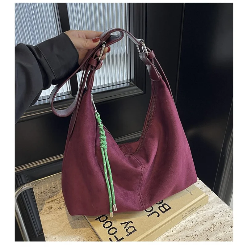 

Vintage Style Mountaineering Pack For Ladies In Leather For Chic And Practical Backpack Alternative