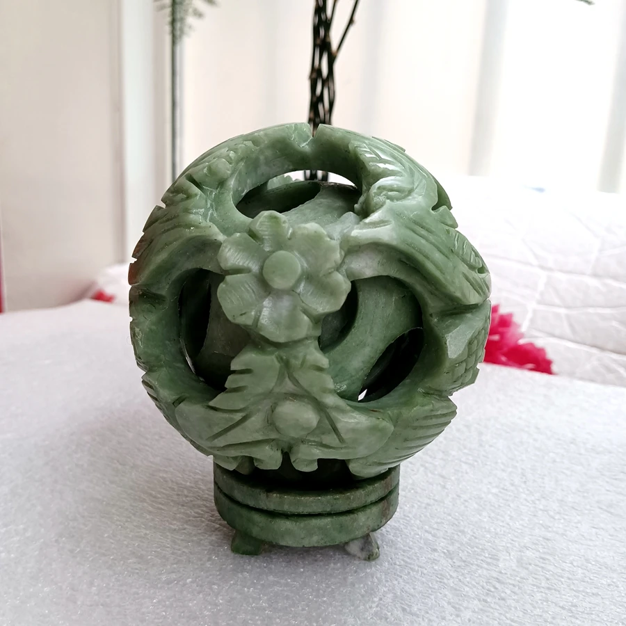 

Handwork Carven Sphere Nature Green Jade Globe Rotating Ball Home Mascot Family Amulet Display