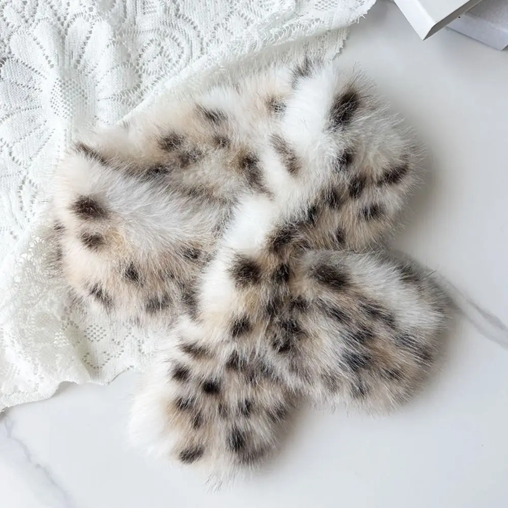New Leopard Print Neck Scarf Crossover Thickened Pull Through Scarf Soft and Fluffy Faux Fur Winter Neck Warmer Daily Outfits