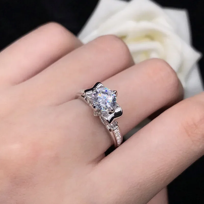 

Solid 14K White Gold AU585 Platinum PT950 Simple Diamond Ring Micro Set 14K Ring Moissanite