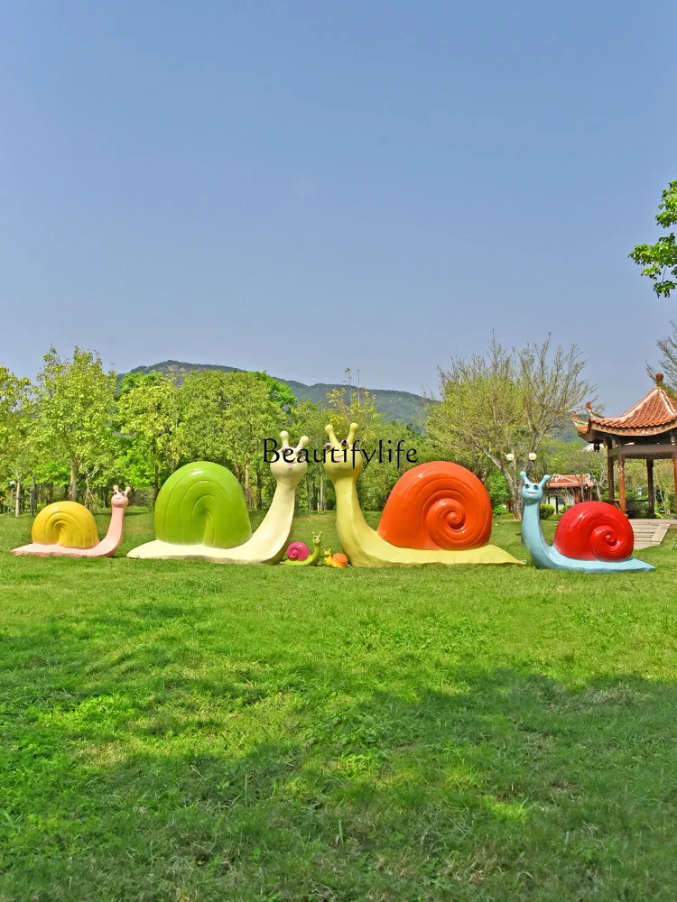 Artificial Grass Planting Snail Park Landscape FRP Flower Garden Outdoor Decoration Ornaments