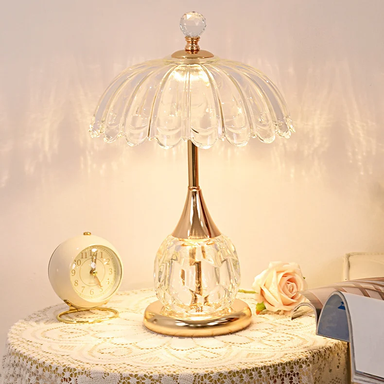 

Crystal desk lamp Bedroom bedside lamp European master bedroom petal light luxury high-end mushroom bedside table lamp