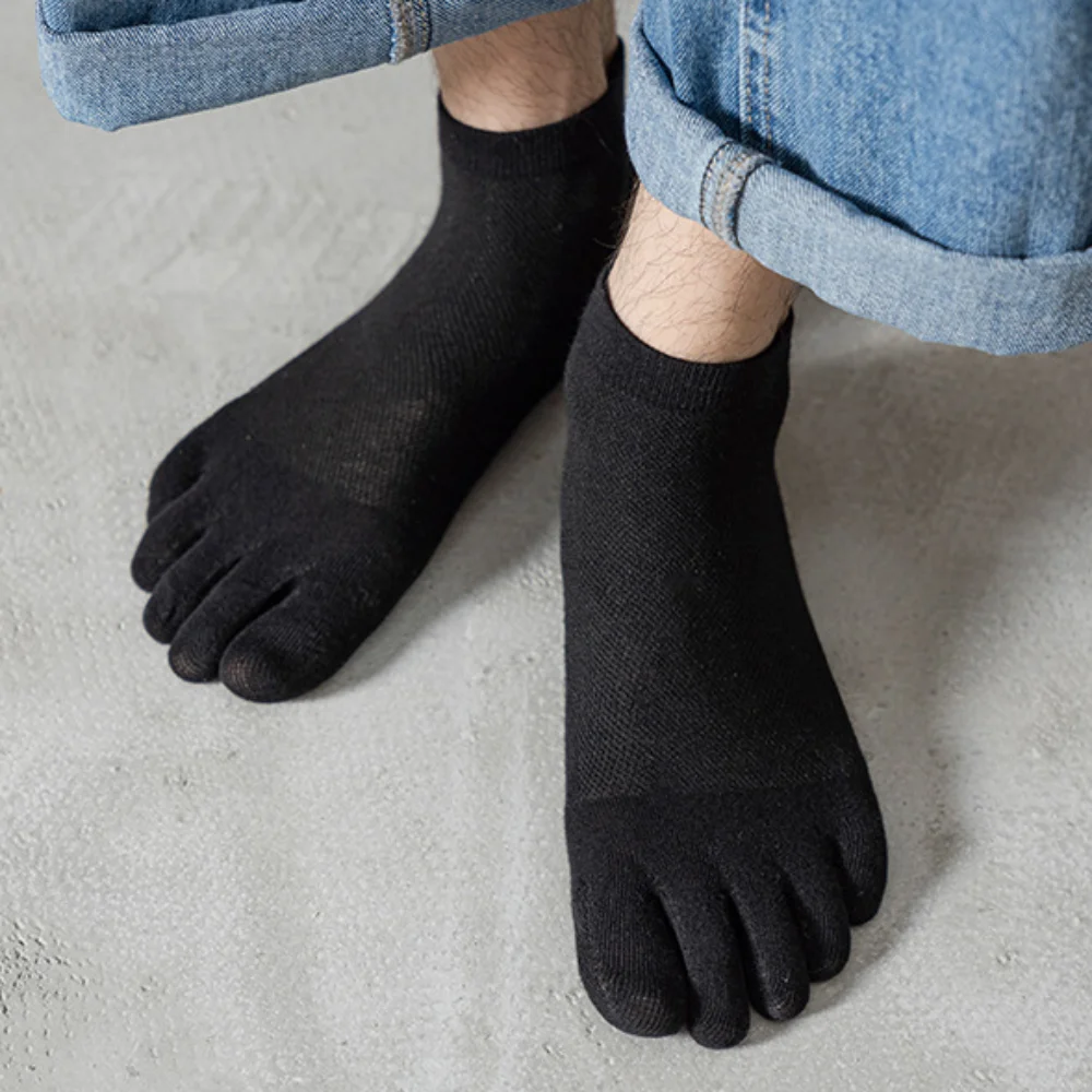 Sweat-absorbing Cotton Men's Five Finger Socks Sports Socks Ankle Hosiery Male Mesh Five Toes Socks Breathable Short Men