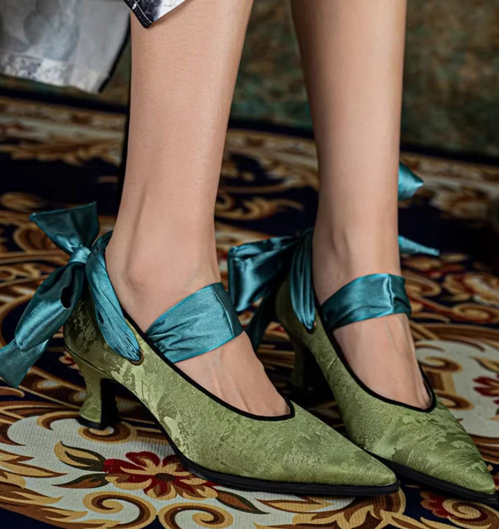 New Green Satin Pointed-Toe Pumps with Oversized Satin Bow Lace-Up Design Elegant Kitten Heel Fashion Low-Cut Mary Jane