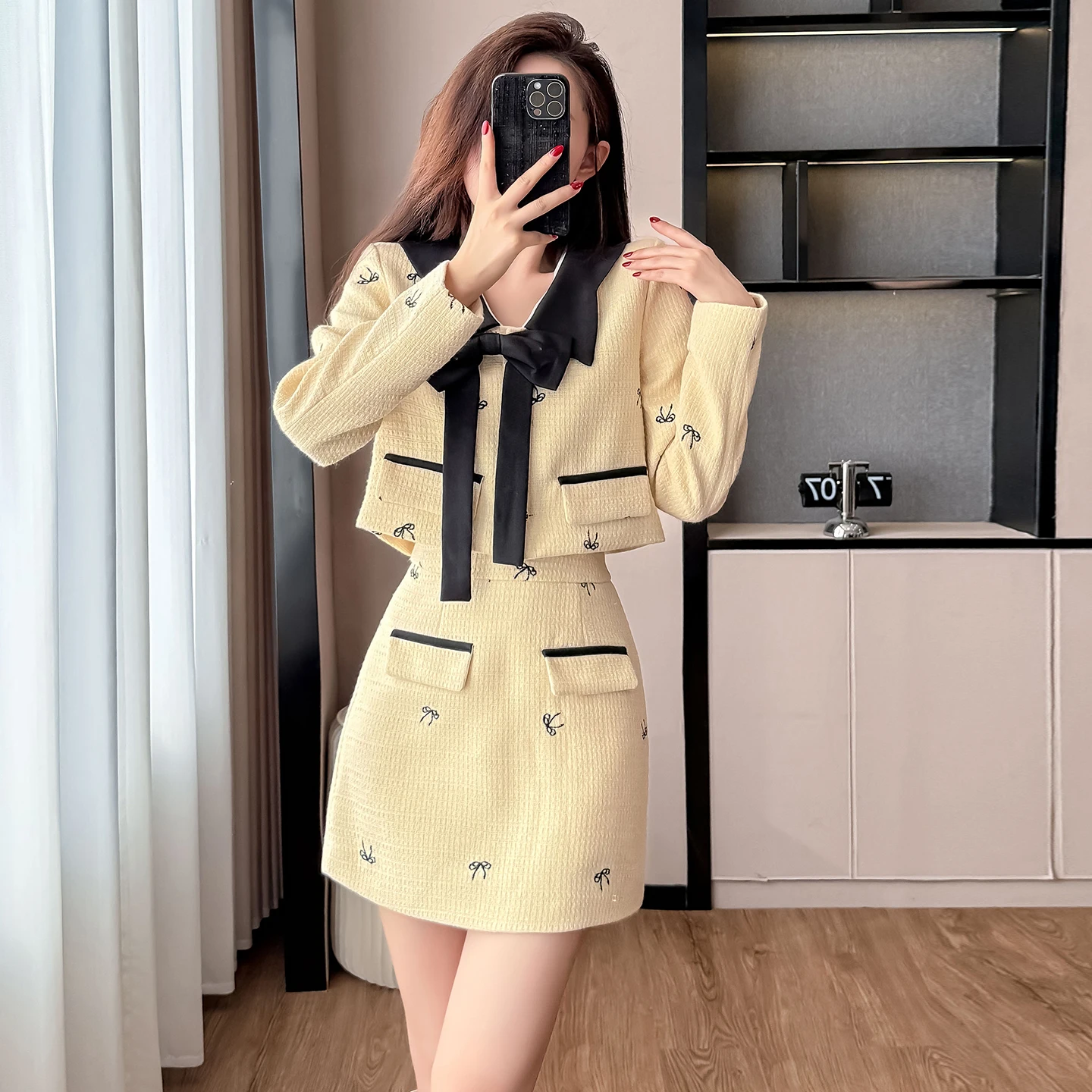 2025 Autumn Winter French Temperament Two-Piece Set Celebrity Fragrant Style Coat + Skirts Suits Women