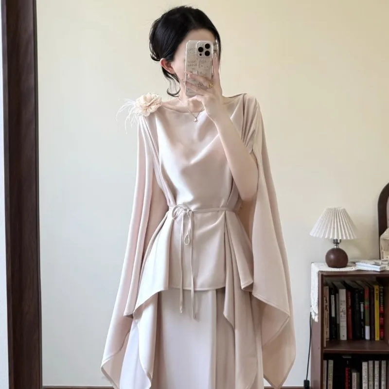 New Chinese-style Women's Clothing Set with A Strong Sense of Sophistication Featuring A Thousand-gold  Satin Cape Top and Skirt