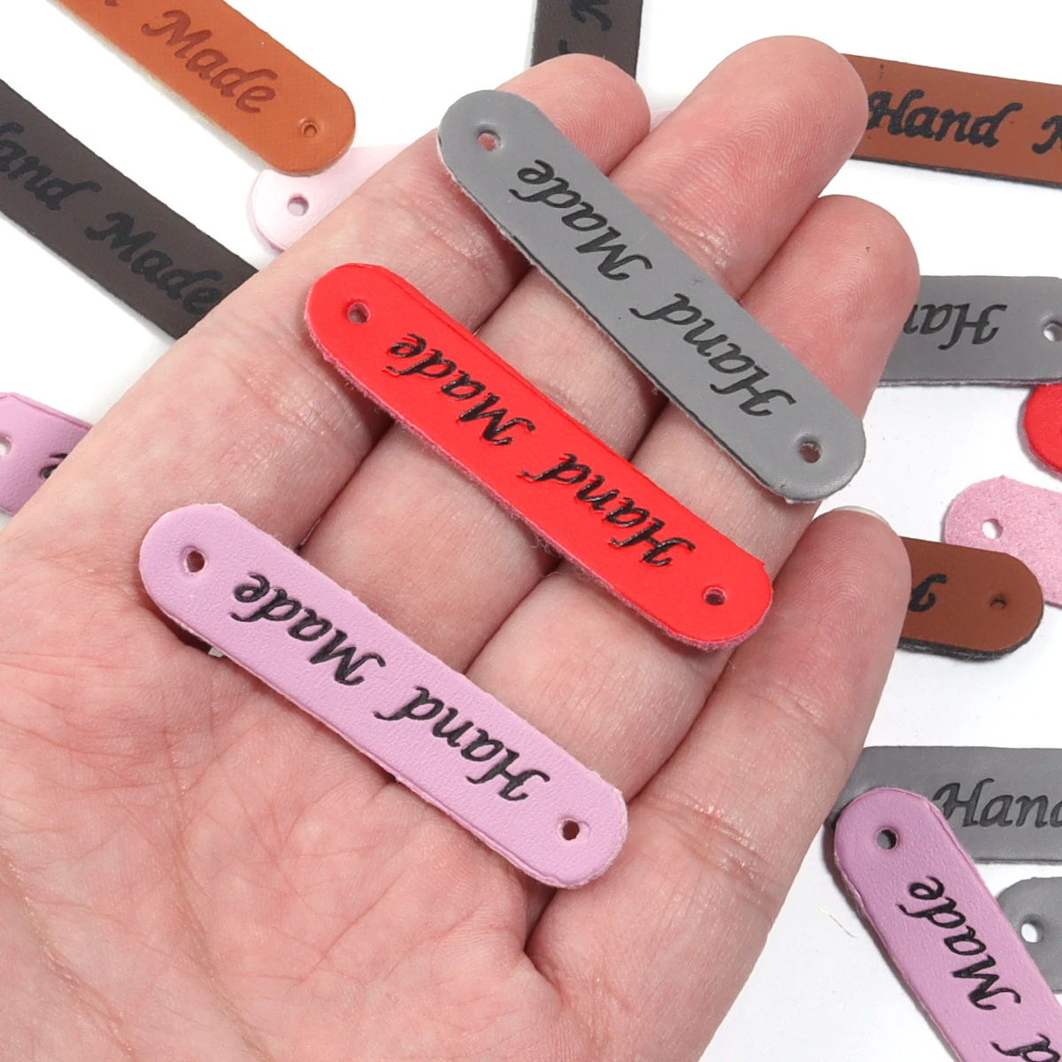 20pcs/lot 1x5cm PU Leather Handmade Two Hole Embossed Leather Label For Garment Bag Needlework Decoration Accessories Wholesale