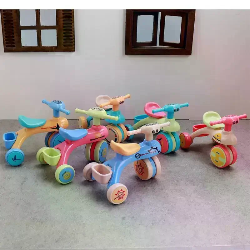 Tricycle Miniature pour maison de poupée, Simulation de petit modèle de vélo, accessoires de meubles pour décoration de maison de poupée, jouets de jeu, cadeaux, 1 pièces