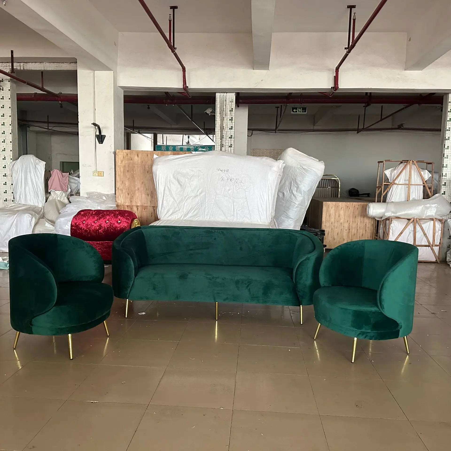 

Light luxury curved sofa household living room reception small apartment sofa high-end hotel club sofa